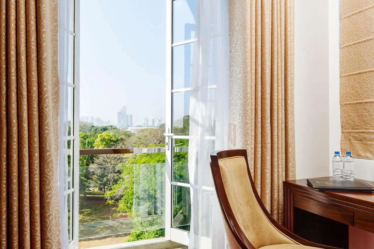 Trillium Boutique City Hotel Colombo 5*,